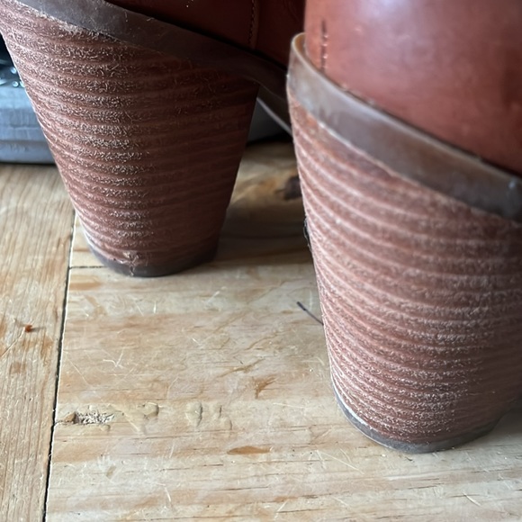 EUC Jessica Simpson Cognac Butterfly Caralee Boots 8.5 - Picture 7 of 7